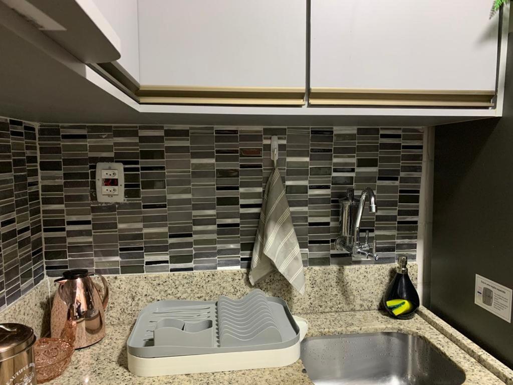 Maravilhoso Apartamento 2 Quartos Com Ofuro Porto Da Barra Salvador Summer Barra Flat Buitenkant foto