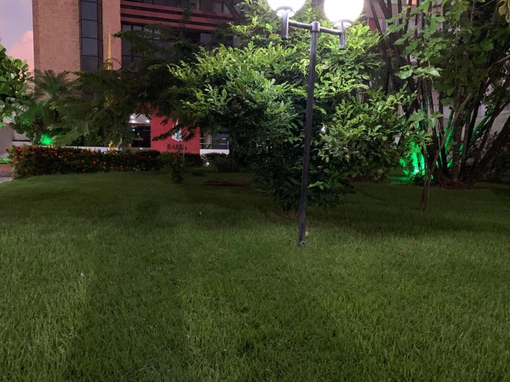 Maravilhoso Apartamento 2 Quartos Com Ofuro Porto Da Barra Salvador Summer Barra Flat Buitenkant foto